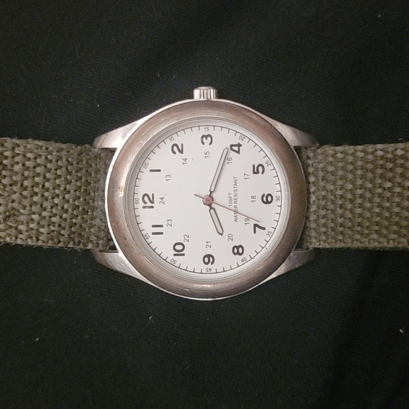 Military watch - Picture 1 of 4